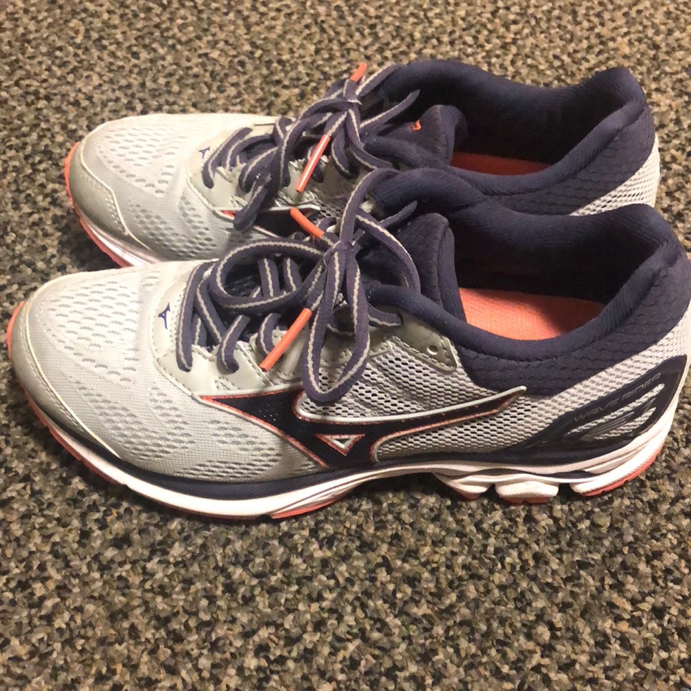 Running shoes